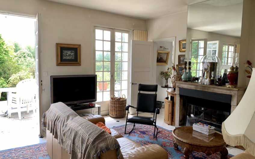 VENDU – Viager occupé- Magnifique maison de 266m2 sur une propriété d’1 hectare 350 à Montigny-sur-Loing