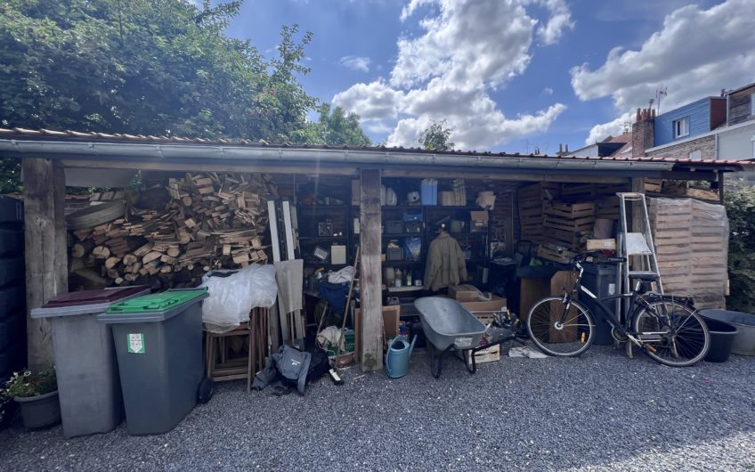 A VENDRE-Viager occupé-jolie petite maison en pierre de plain-pied avec jardin